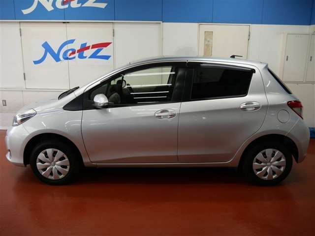 ヴィッツ1.3 F 4WD