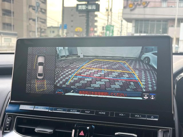 �y�p�m���~�b�N�r���[���j�^�[�z��p�̃J�����ɂ��A�ォ�猩���낵���悤�Ȏ��_��360�x�N���}�̎��͂��m�F���邱�Ƃ��ł��܂������p�������m�F���₷���A�����ꏊ�ł̐؂�Ԃ��⒓�Ԃ��X���[�Y�ɍs���܂��B