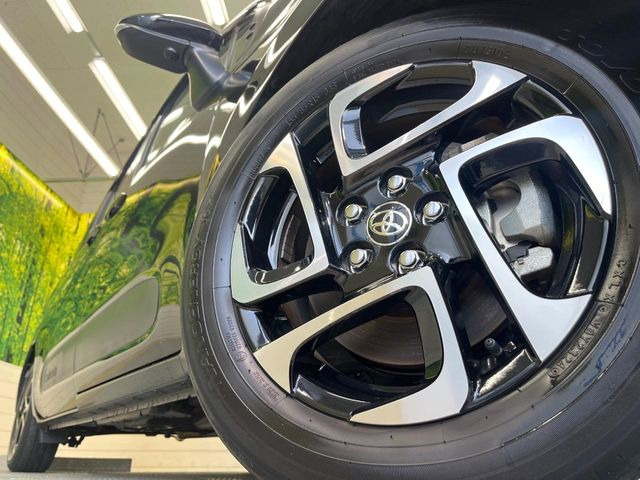 �y�����A���~�z�C�[���z�O�ςɃ}�b�`���������A���~�z�C�[���𑕒����Ă���܂��B�e��ЊO�A���~�z�C�[����A�X�^�b�h���X�^�C�����戵�����Ă���܂��B���񂲑��k����������