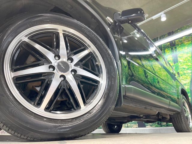 �y18�C���`�A���~�z�C�[���z�O�ςɃ}�b�`�����A���~�z�C�[���𑕒����Ă���܂��B�e��A���~�z�C�[����A�X�^�b�h���X�^�C�����戵�����Ă���܂��B���񂲑��k����������