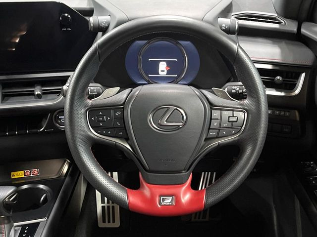 �y�����v�����X�e�A�����O�z�㎿�Ȋv���g�p���邱�ƂŁA��ɂ����������݂ƂĂ��^�]���₷���n���h���ł���