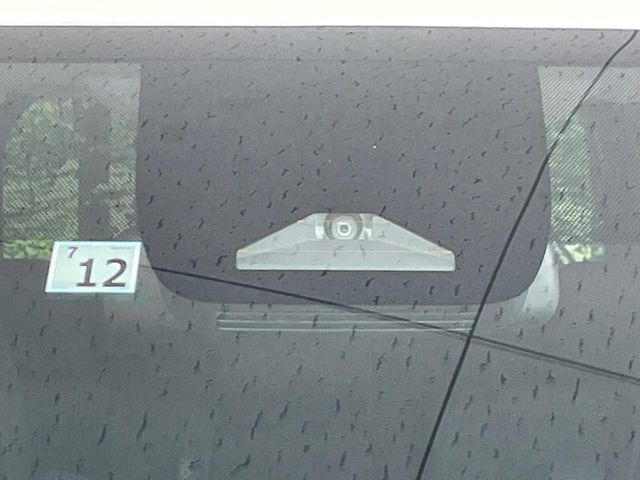 �y�g���^�Z�[�t�e�B�Z���X�z���s���ɑO���̎ԗ�����F�����A�Փ˂������Ȏ��͌x��ƃu���[�L�ŏՓˉ���Ɣ�Q�y�����A�V�X�g�B�����S�Ƀh���C�u�����y���݂��������܂��B