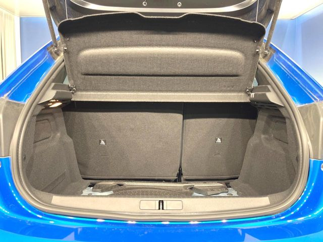 ●トランクルーム:趣味が広がる収容スペース!これだけの広さがあればお買い物やレジャーなどにも最適です!使用感も少なくきれいな状態を維持しております。