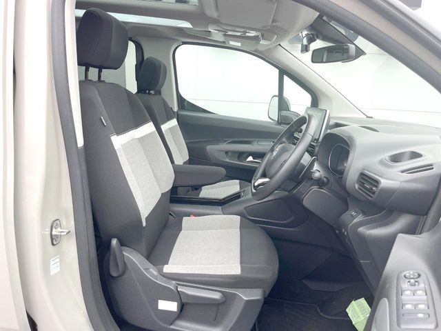 ���V�[�g�̎g�p��:�j��E�ւ�������Ȃ��A�����̒ʂ肫�ꂢ�ȏ�Ԃ��ێ����Ă���܂��B�܂��A�����N���[�j���O�E�R�[�e�B���O�����p�����������܂��B