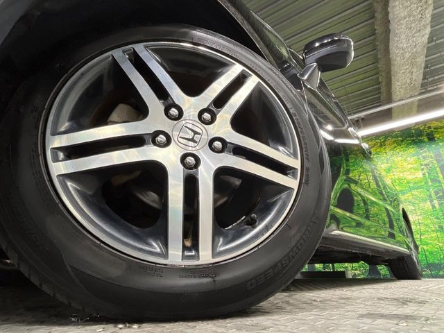 �y����17�C���`�A���~�z�C�[���z�O�ςɃ}�b�`���������A���~�z�C�[���𑕒����Ă���܂��B�e��ЊO�A���~�z�C�[����A�X�^�b�h���X�^�C�����戵�����Ă���܂��B���񂲑��k����������