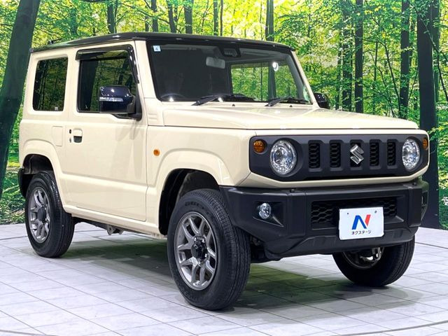 高透明度のガラス皮膜で撥水はもちろん、上質なツヤ・光沢を実現。紫外線や酸性雨から大切な愛車を保護し、色あせ・劣化を防止。「弾スプラッシュコート」、「弾プリミッサコート」からお選びいただけます。