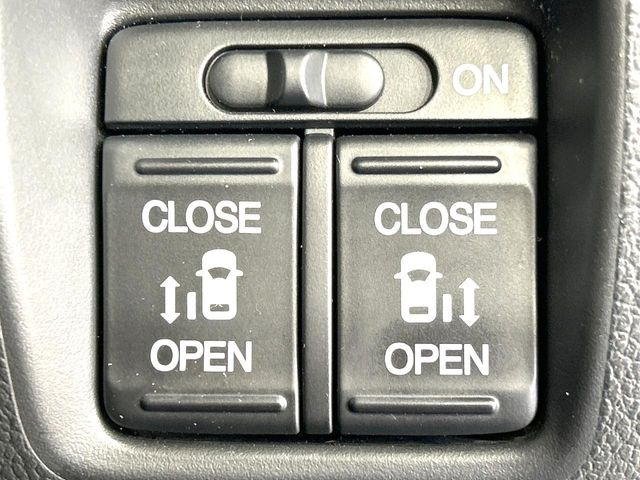 �y�����p���[�X���C�h�h�A�z�X�}�[�g�L�[��^�]�Ȃ̃X�C�b�`�Ō�ȗ����X���C�h�h�A�̊J���\���d��������͂����ăh�A���J����K�v�������A�����Ȃ��q�l�ł��ȒP�ɊJ���߂ł����K�ł���