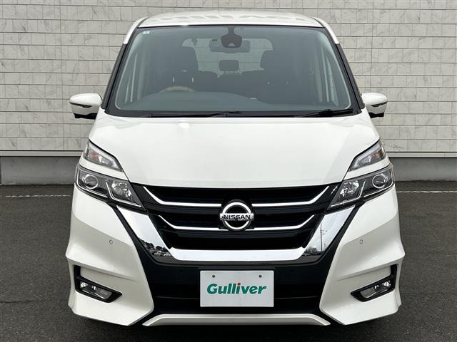 セレナ2.0 ハイウェイスター Vセレクション 4WD