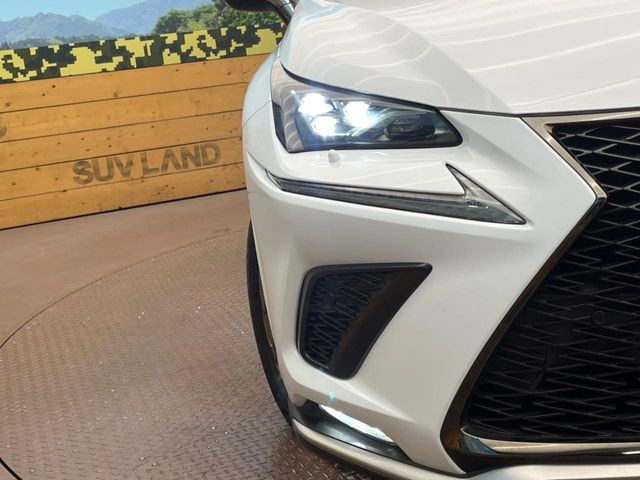 �y�O��LED�w�b�h���C�g�z�X�^�C���b�V���Ȍ����ڂ̎O��LED�w�b�h���C�g�𑕔���X�^�C�������łȂ��A��Ԃ̑��s�����E�ǍD�ň��S���Ă���肢�������܂��B