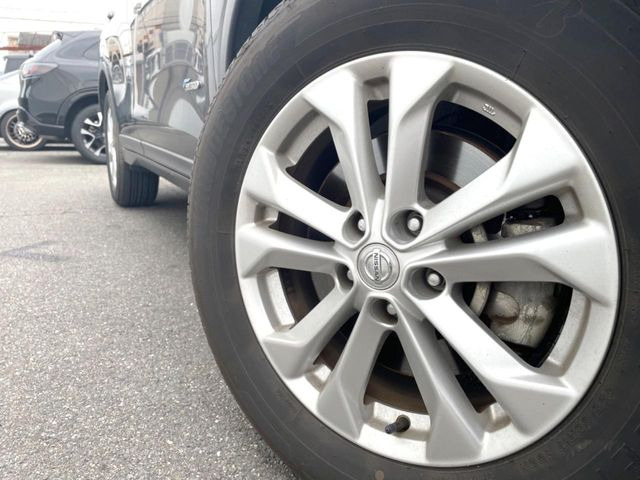 �y����17�C���`�A���~�z�C�[���z�O�ςɃ}�b�`���������A���~�z�C�[���𑕒����Ă���܂��B�e��ЊO�A���~�z�C�[����A�X�^�b�h���X�^�C�����戵�����Ă���܂��B���񂲑��k����������