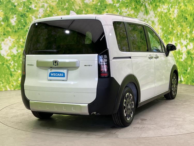 フリード1.5 ハイブリッド クロスター