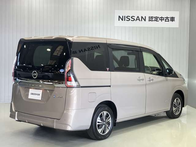 セレナ1.2 e-POWER X チェアキャブ スロープタイプ 車いす1名 サード仕様