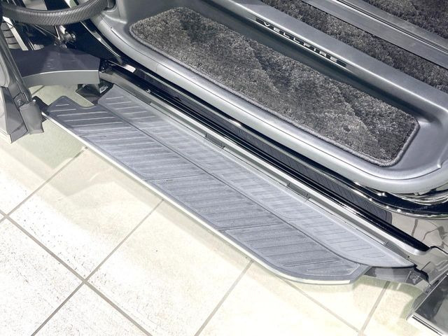 ���[�J�[�I�v�V�����́y���j�o�[�T���X�e�b�v�z�𑕔��B�X���C�h�h�A�ƘA�������X�e�b�v�ɂ��A�����Ȃ��q�l�̏��~�肪���Ղ��Ȃ�܂���