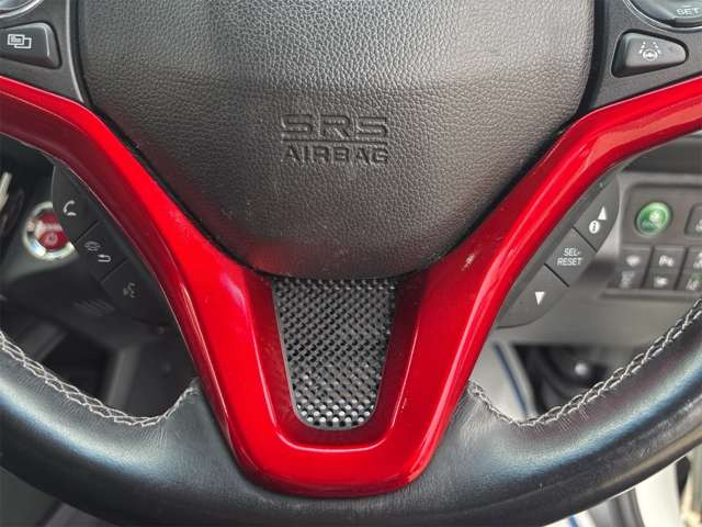 �A�_�N�e�B�u�N���[�Y�R���g���[��