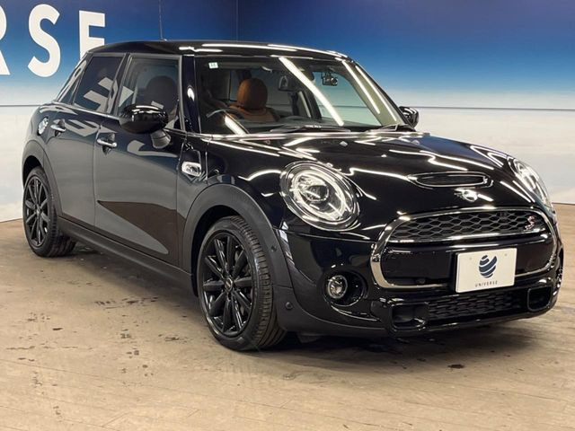 �������t�т̕ۏ؂̑��A���S�̍Œ�3�N�E���s�������ۏ�(�L��)�����p�ӁB�A���Ԃ����S���Ă��y���݂���������l�A�ۏؓ��e���[���͂������A�����_��&�I�C�������⃍�[�h�T�[�r�X���t�т��Ă���܂��B