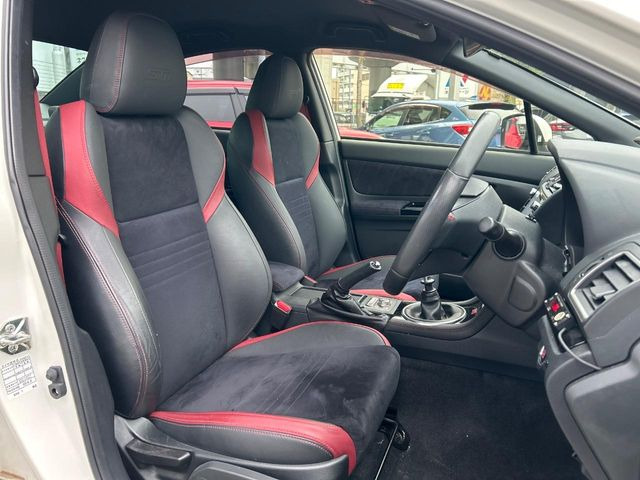 �y�n�[�t���U�[�V�[�g�z�������ƍ���S�n�𗼗������l�C�̃V�[�g���w�ʁE���ʂ̃t�@�u���b�N�f�ނ́A�ʋC���̗ǂ��⊊��ɂ����ɗD��Ă��܂��B�C���╞���ɍ��E���ꂸ���K�ɂ���肢�������܂��B