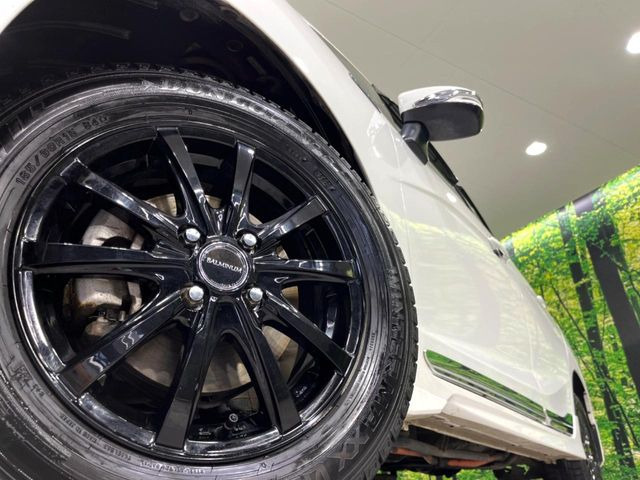 �y15�C���`�A���~�z�C�[���z�O�ςɃ}�b�`�����A���~�z�C�[���𑕒����Ă���܂��B�e��A���~�z�C�[����A�X�^�b�h���X�^�C�����戵�����Ă���܂��B���񂲑��k����������