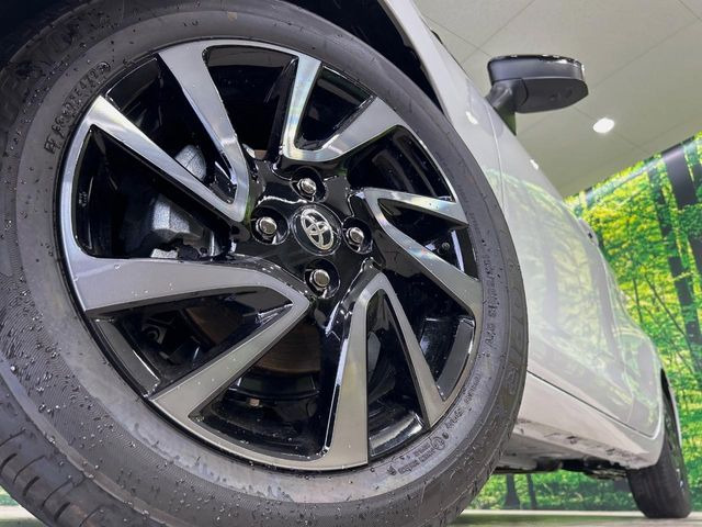 【純正16インチアルミホイール】外観にマッチした純正アルミホイールを装着しております。各種社外アルミホイールや、スタッドレスタイヤも取扱いしております。是非ご相談ください♪