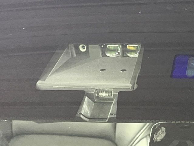 �y�O�He-Assist�z���s���ɑO���̎ԗ�����F�����A�Փ˂������Ȏ��͌x��ƃu���[�L�ŏՓˉ���Ɣ�Q�y�����A�V�X�g�B�����S�Ƀh���C�u�����y���݂��������܂��B