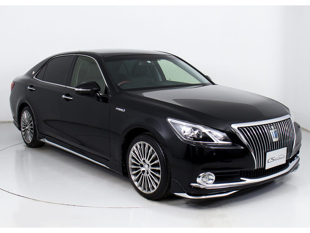 フルエアロが装着されています!お好みはいかがですか?今付いているデザイン以外にも、各ブランドのエアロを格安にてお取付け出来ます!又、エアロを外してノーマル状態にする事も出来ます!!