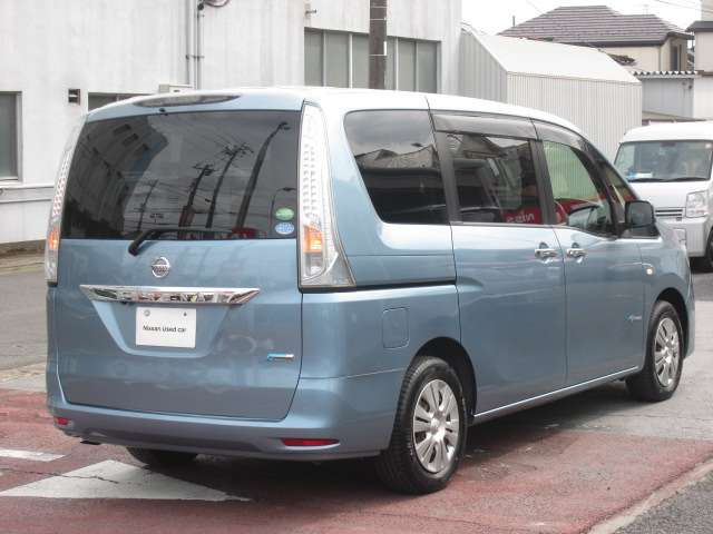 セレナ2.0 20X S-HYBRID