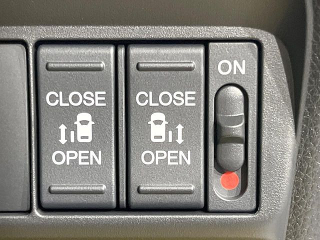 �y�����p���[�X���C�h�h�A�z�X�}�[�g�L�[��^�]�Ȃ̃X�C�b�`�Ō�ȗ����X���C�h�h�A�̊J���\���d��������͂����ăh�A���J����K�v�������A�����Ȃ��q�l�ł��ȒP�ɊJ���߂ł����K�ł���