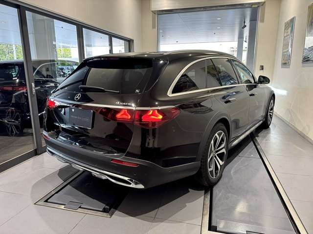 EクラスオールテレインE220d 4マチック (ISG)  4WD