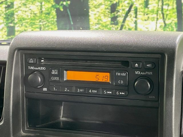 お好きな音楽を車内でお楽しみいただけます♪スピーカー交換・ウーハー追加などの音質向上や、最新ナビ・後席モニター等の取り付けも是非ご相談ください!