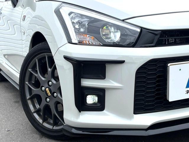 �yLED�w�b�h���C�g�z���V����ԑ��s�����ǍD�Ȏ��E���m�ۂ����S���ĉ^�]�ł��鍂�P�xLED�w�b�h���C�g�𑕔�!�_�����x�������A����d�͂��}�����Ă��܂��B