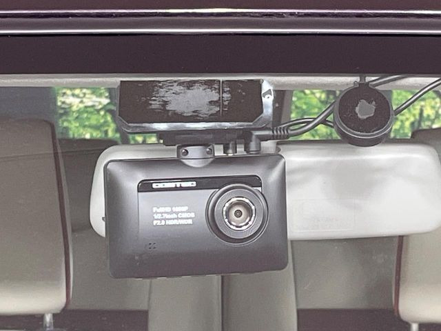 �y�h���C�u���R�[�_�[�z�h���C�u���R�[�_�[����!���s���͂������A������^�]�⎖�̂ɑ��������ہA�f���ŋL�^���A����̃��X�N�ɔ����܂��B���L�^�pSD�J�[�h�͂��q�l�����g�ł��������������K�v������܂��B