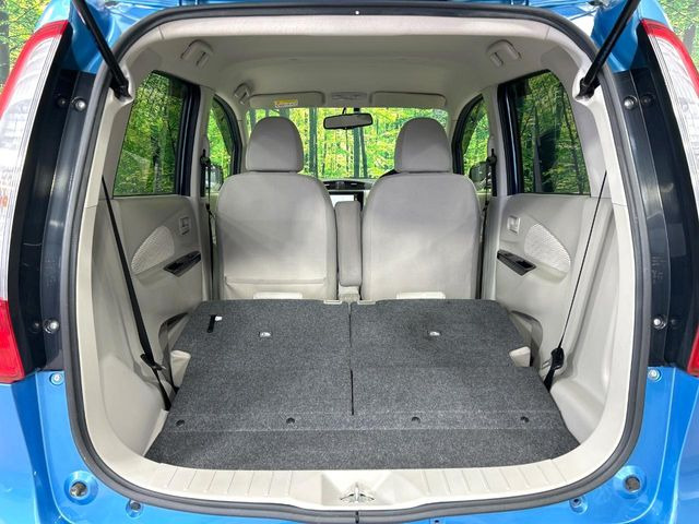 普段のお買い物や通勤、送迎等に十分な荷室スペースを確保しております。セカンドシートを倒すと、大きな荷物の積載も可能です♪