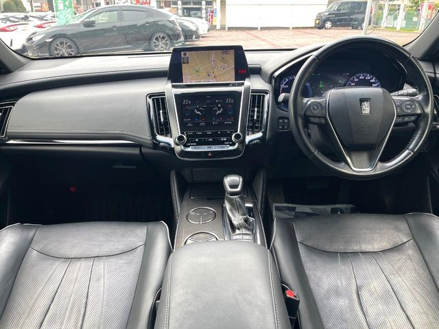 クラウンハイブリッド 2.5 RS アドバンス