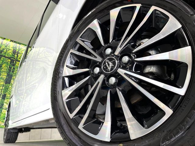 �y����15�C���`�A���~�z�C�[���z�O�ςɃ}�b�`���������A���~�z�C�[���𑕒����Ă���܂��B�e��ЊO�A���~�z�C�[����A�X�^�b�h���X�^�C�����戵�����Ă���܂��B���񂲑��k����������