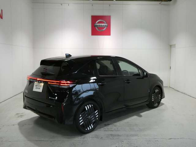 ノートオーラ1.2 G レザーエディション