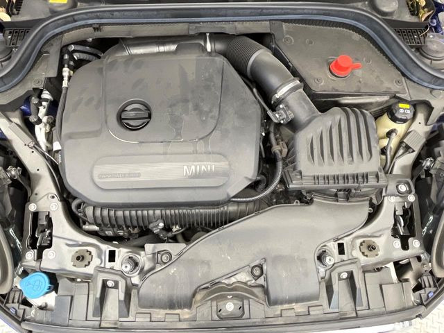 �����X�ł́A�e���[�J�[�̐�p�f�f�e�X�^�[�𓱓��B���Ǝ��i�����e�N�j�J���X�^�b�t���풓���Ă���܂��̂ŁA������̍ۂɂ����S���Ă����p���������܂��B