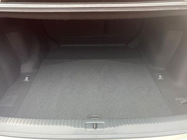 ���i�̂���������ʋ΁A���}���ɏ\���ȉ׎��X�y�[�X���m�ۂ��Ă���܂��B