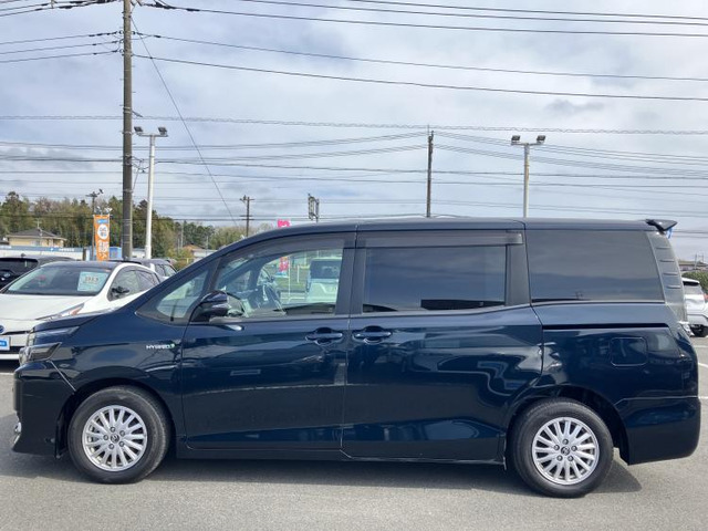 ヴォクシー1.8 ハイブリッド V