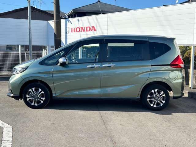 フリード+1.5 ハイブリッド クロスター ホンダセンシング 4WD