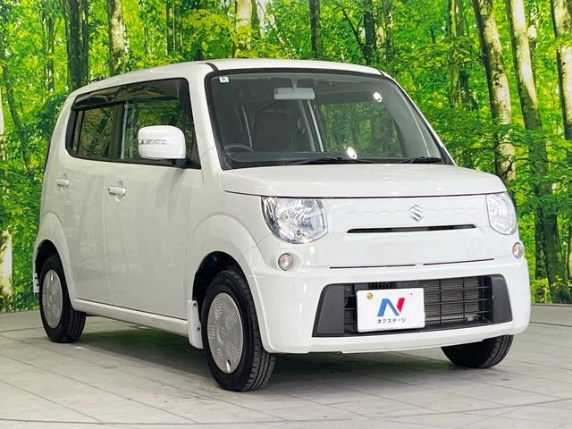 高透明度のガラス皮膜で撥水はもちろん、上質なツヤ・光沢を実現。紫外線や酸性雨から大切な愛車を保護し、色あせ・劣化を防止。「弾スプラッシュコート」、「弾プリミッサコート」からお選びいただけます。