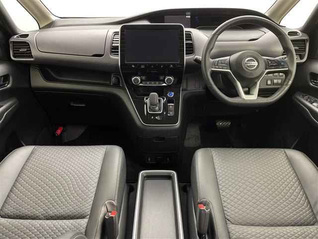 セレナ1.2 e-POWER ハイウェイスターV