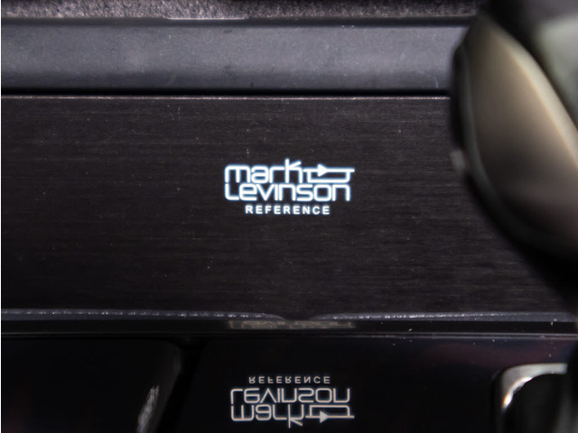 ワンランク上の音質マークレビンソン!