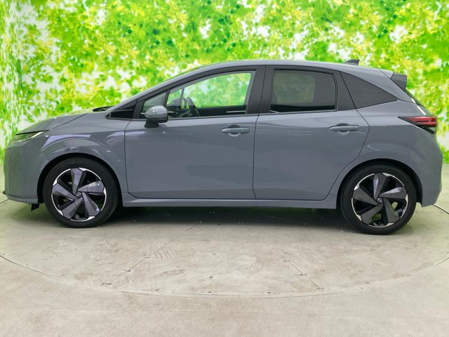 ノートオーラ1.2 G FOUR レザーエディション 4WD