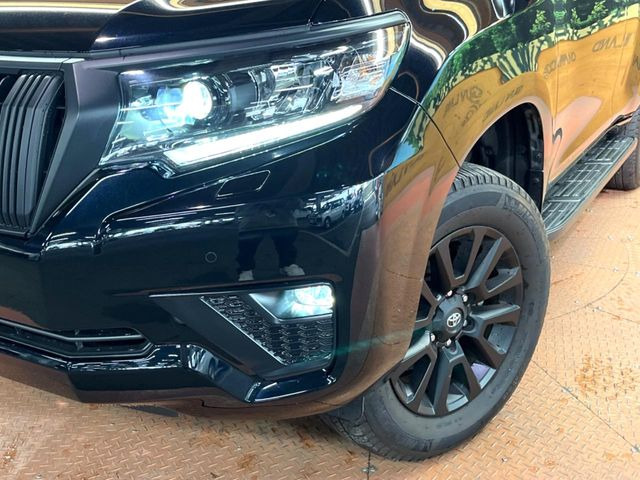 �yLED�w�b�h���C�g�z���V����ԑ��s�����ǍD�Ȏ��E���m�ۂ����S���ĉ^�]�ł��鍂�P�xLED�w�b�h���C�g�𑕔�!�_�����x�������A����d�͂��}�����Ă��܂��B