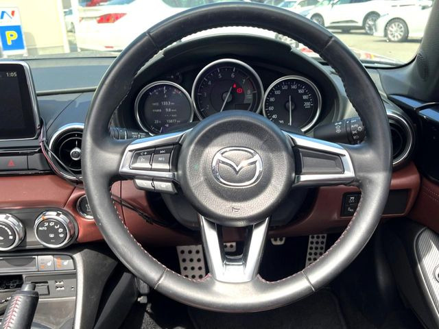 �y�����v�����X�e�A�����O�z�㎿�Ȋv���g�p���邱�ƂŁA��ɂ����������݂ƂĂ��^�]���₷���n���h���ł���