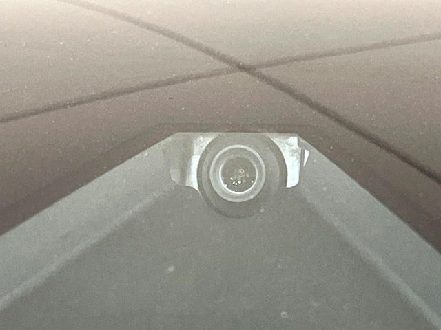 �y�X�}�[�g�u���[�L�T�|�[�g�z���s���ɑO���̎ԗ�����F�����A�Փ˂������Ȏ��͌x��ƃu���[�L�ŏՓˉ���Ɣ�Q�y�����A�V�X�g�B�����S�Ƀh���C�u�����y���݂��������܂��B