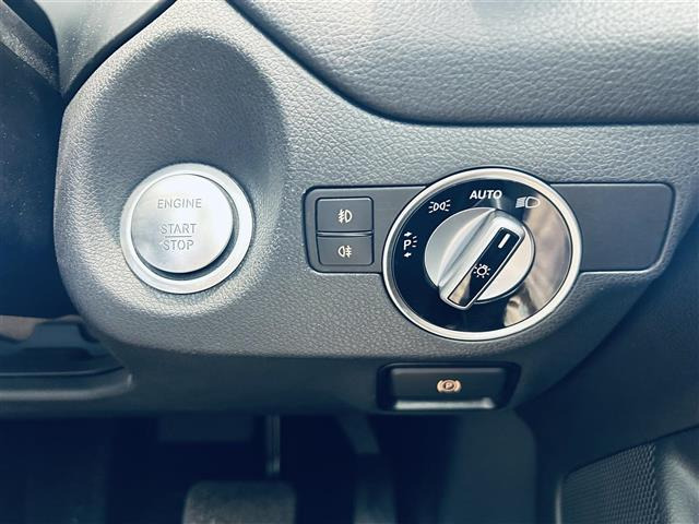 GLAクラスGLA220 4マチック 4WD