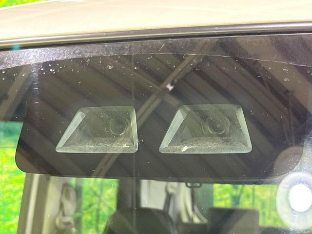 �y�X�}�[�g�A�V�X�g�z���s���ɑO���̎ԗ�����F�����A�Փ˂������Ȏ��͌x��ƃu���[�L�ŏՓˉ���Ɣ�Q�y�����A�V�X�g�B�����S�Ƀh���C�u�����y���݂��������܂��B