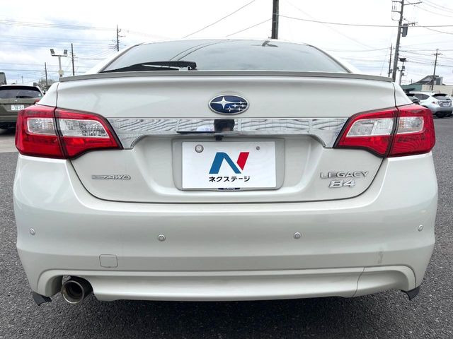 安心の最長10年・走行無制限保証(有償)をご用意。保証内容も充実はもちろん、無料点検&オイル交換や、年中無休の全国・24時間ロードサービスも付帯されておりますのでご安心下さい。