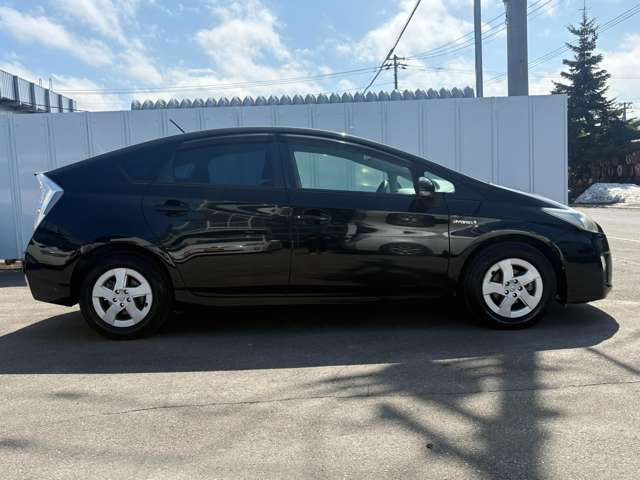 プリウス1.8 S LEDエディション