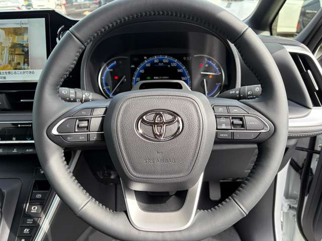 ☆展示場には高品質の中古車や新車が勢揃いです☆展示台数100台の大型展示場へ是非ご来店ください☆